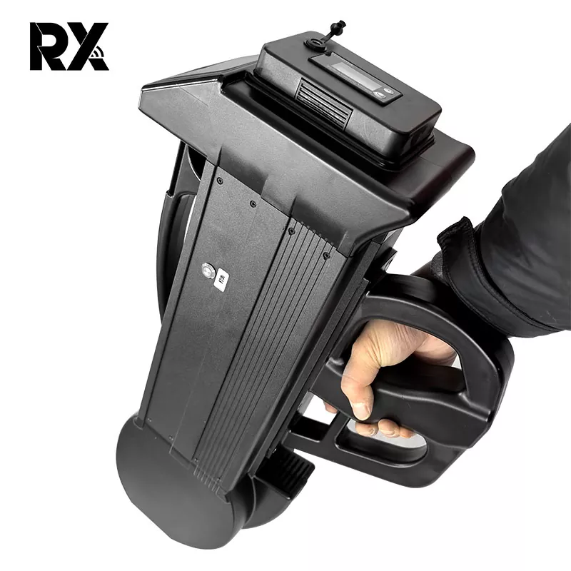 Prenosni ročni polnopasovni 8-kanalni detektor motenj drona